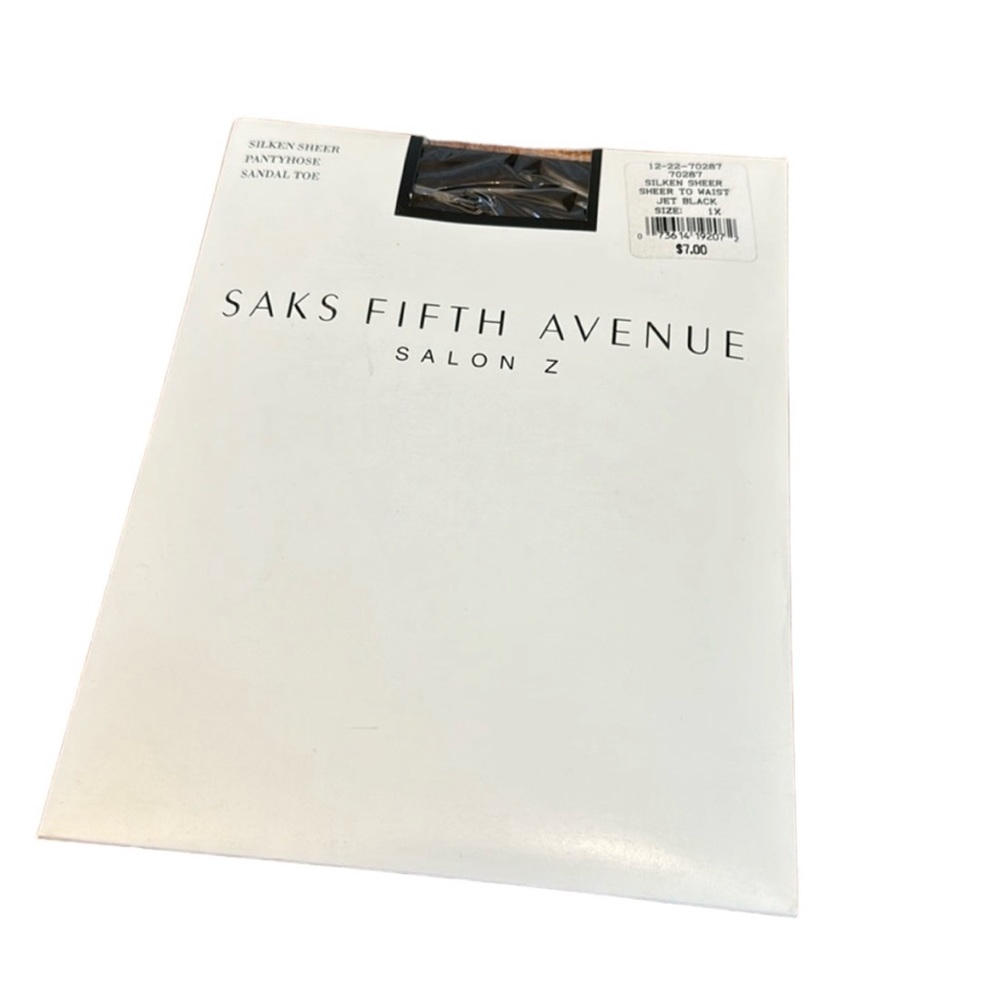 Saks Fifth Avenue Salon Z Silken Sheer Panthose. Jet Black. Size 1X. NWT